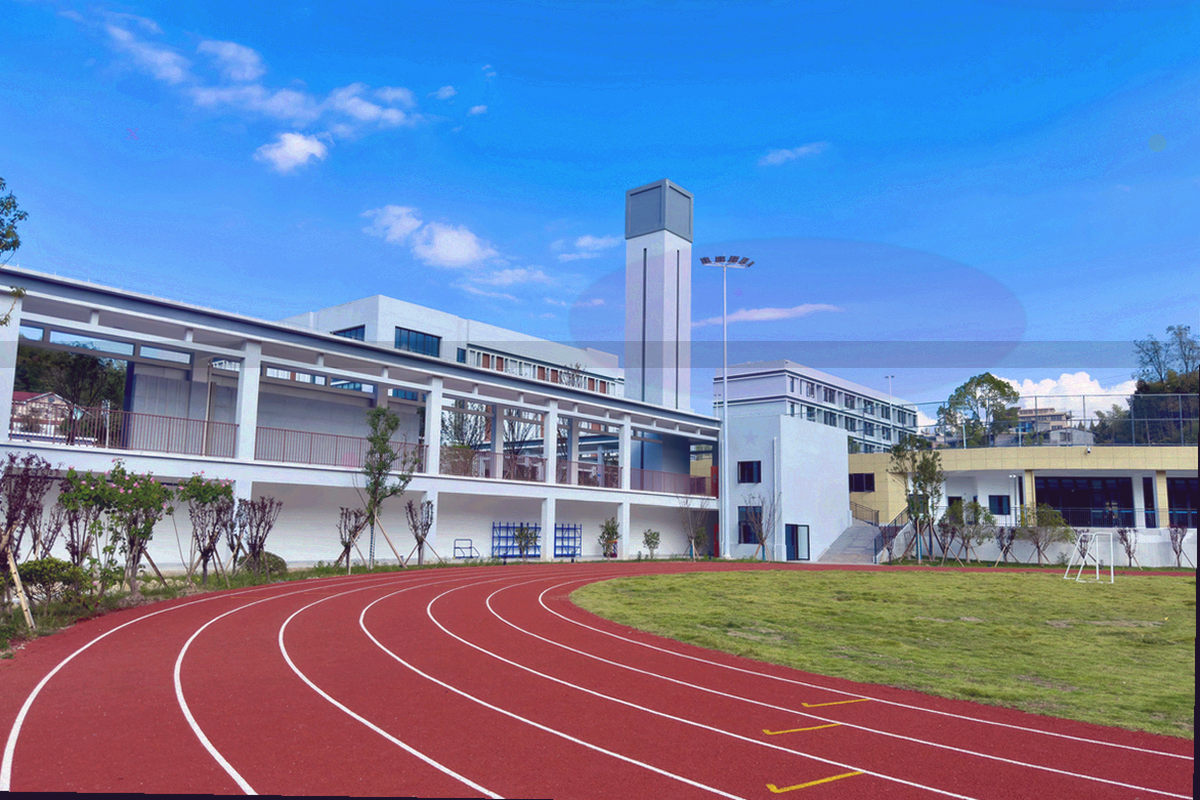 五步迁移流程图，从登录到通知设置，关注球队与内容目录同步到新设备